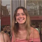 Profesora que acaba de acabar el bachillerato y va a estudiar enfermería. Dar clases de refuerzo a niñ@s de la ESO.